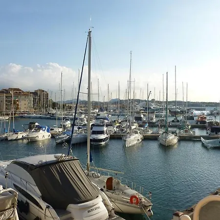 Vue Exceptionnelle Sur Port Fréjus